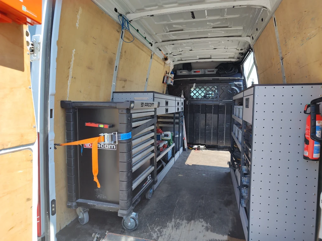 iveco daily bedrijfswageninrichting